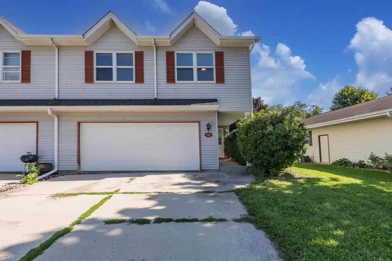 1st image of 1426 Sunnydale Circle Circle, West Bend, WI 53090 | MLS# 1976684