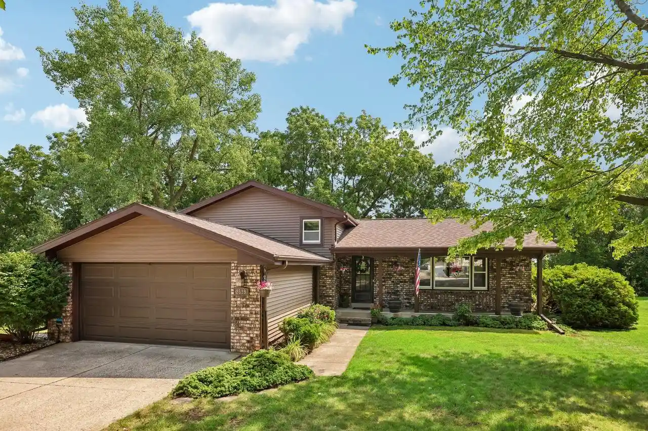 Photo 1 of Single family home for sale at 2839 Coventry Lane Lane, Waukesha, WI 53188 | MLS# 1976688 | Listing updated on 2026-09-25