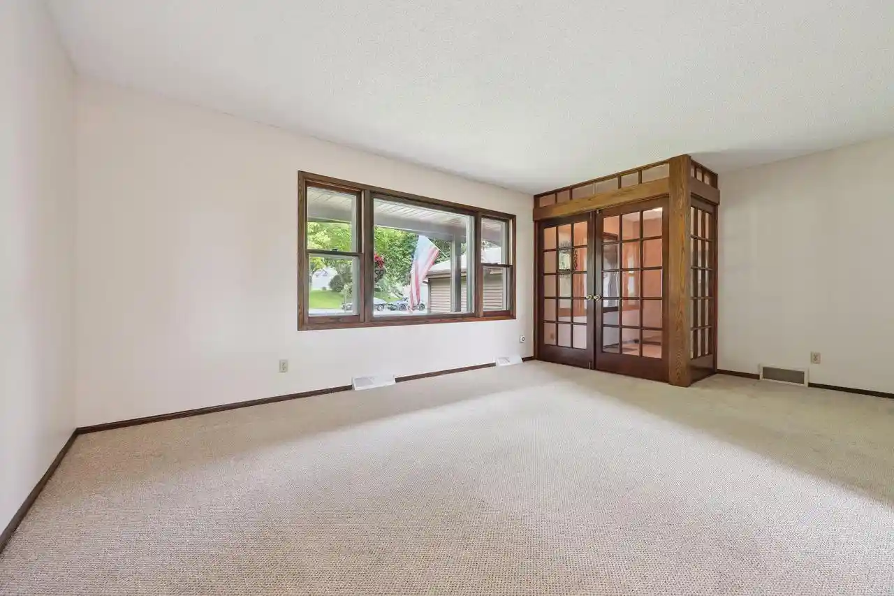 Photo 2 of Single family home for sale at 2839 Coventry Lane Lane, Waukesha, WI 53188 | MLS# 1976688 | Listing updated on 2026-09-25