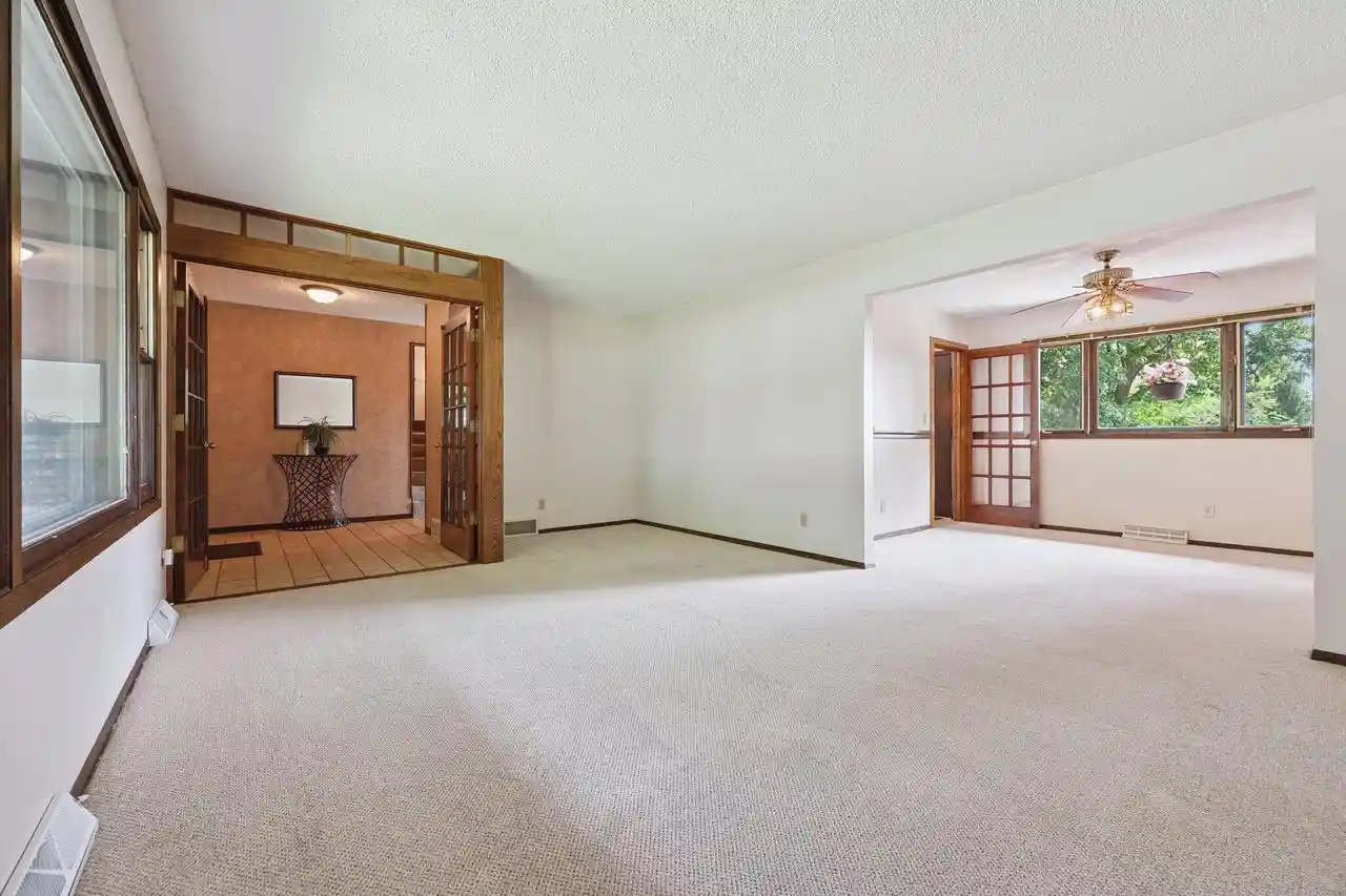 Photo 4 of Single family home for sale at 2839 Coventry Lane Lane, Waukesha, WI 53188 | MLS# 1976688 | Listing updated on 2026-09-25