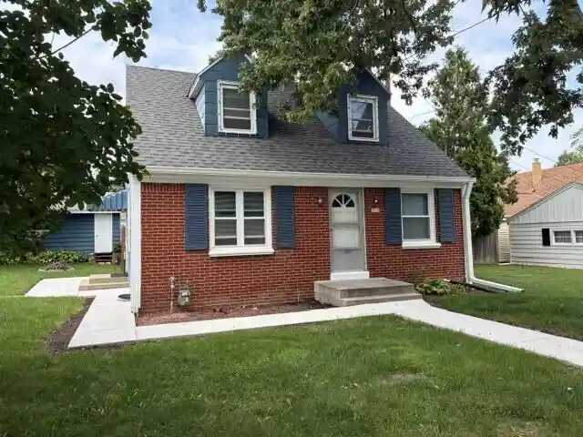 Photo 1 of Single family home for sale at 5010 W Euclid Avenue Avenue, Milwaukee, WI 53219 | MLS# 1976690 | Listing updated on 2026-09-08