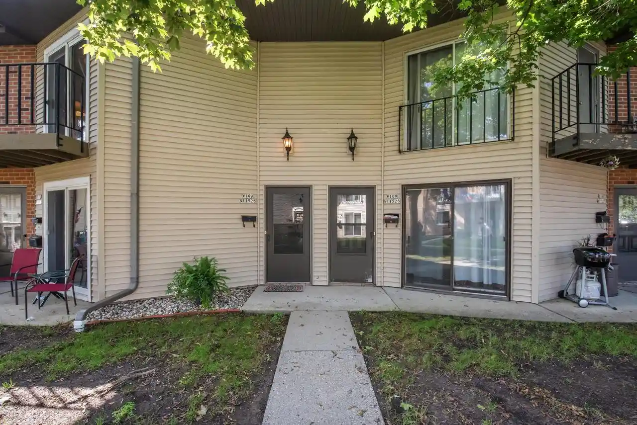 1st image of W169n11526 Biscayne Dr Dr, Germantown, WI 53022 | MLS# 1976692