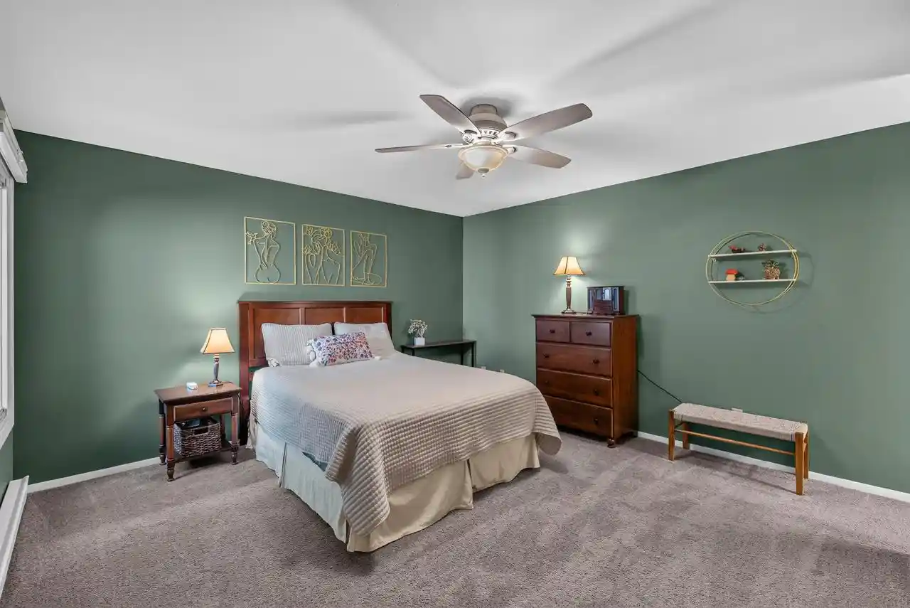 2nd image of W169n11526 Biscayne Dr Dr, Germantown, WI 53022 | MLS# 1976692
