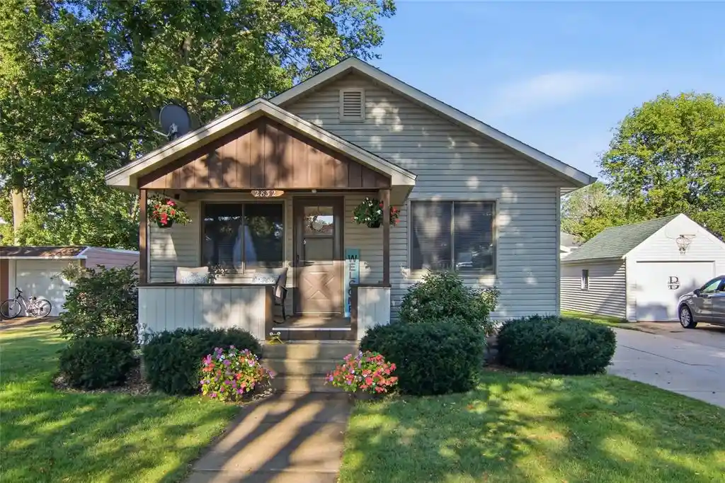 image of 2832 5th Street Street, Eau Claire, WI 54703 | MLS# 1604306