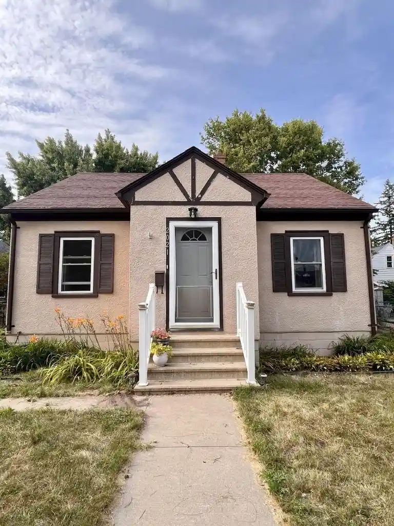 1st image of 2021 Johnson Street Street, La Crosse, WI 54601 | MLS# 1976702