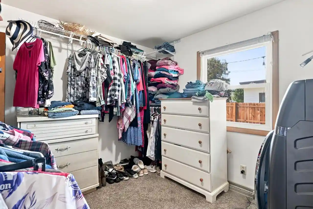 Photo 3 of Single family home for sale at 4016 Wildwood Dr Dr, Manitowoc, WI 54220 | MLS# 1976717 | Listing updated on 2026-08-29