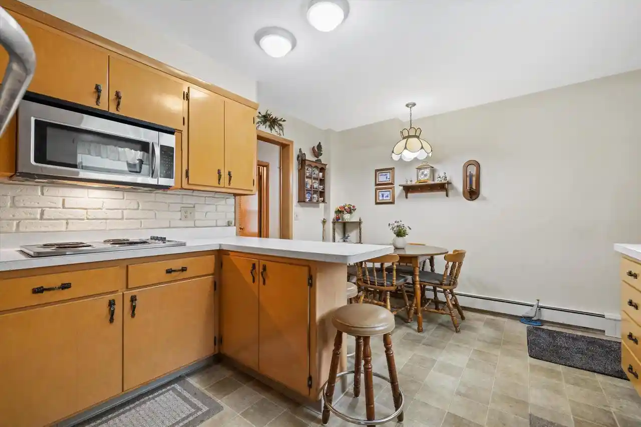 2nd image of 3343 State Hwy 31, Racine, WI 53405 | MLS# 1976724