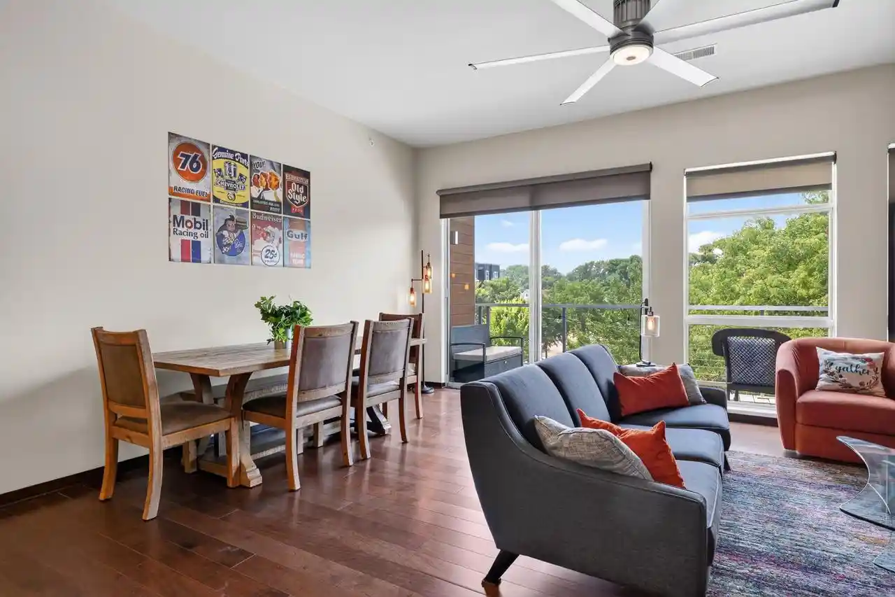 Listing Photo 5 - Condo for sale in building located at 819 E Mifflin St, Madison, WI 53703 - Unit #304