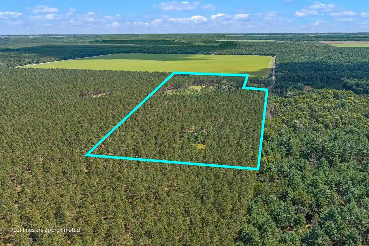 19th image of 839 8th Dr Dr, Hancock, WI 54943 | MLS# 2030821
