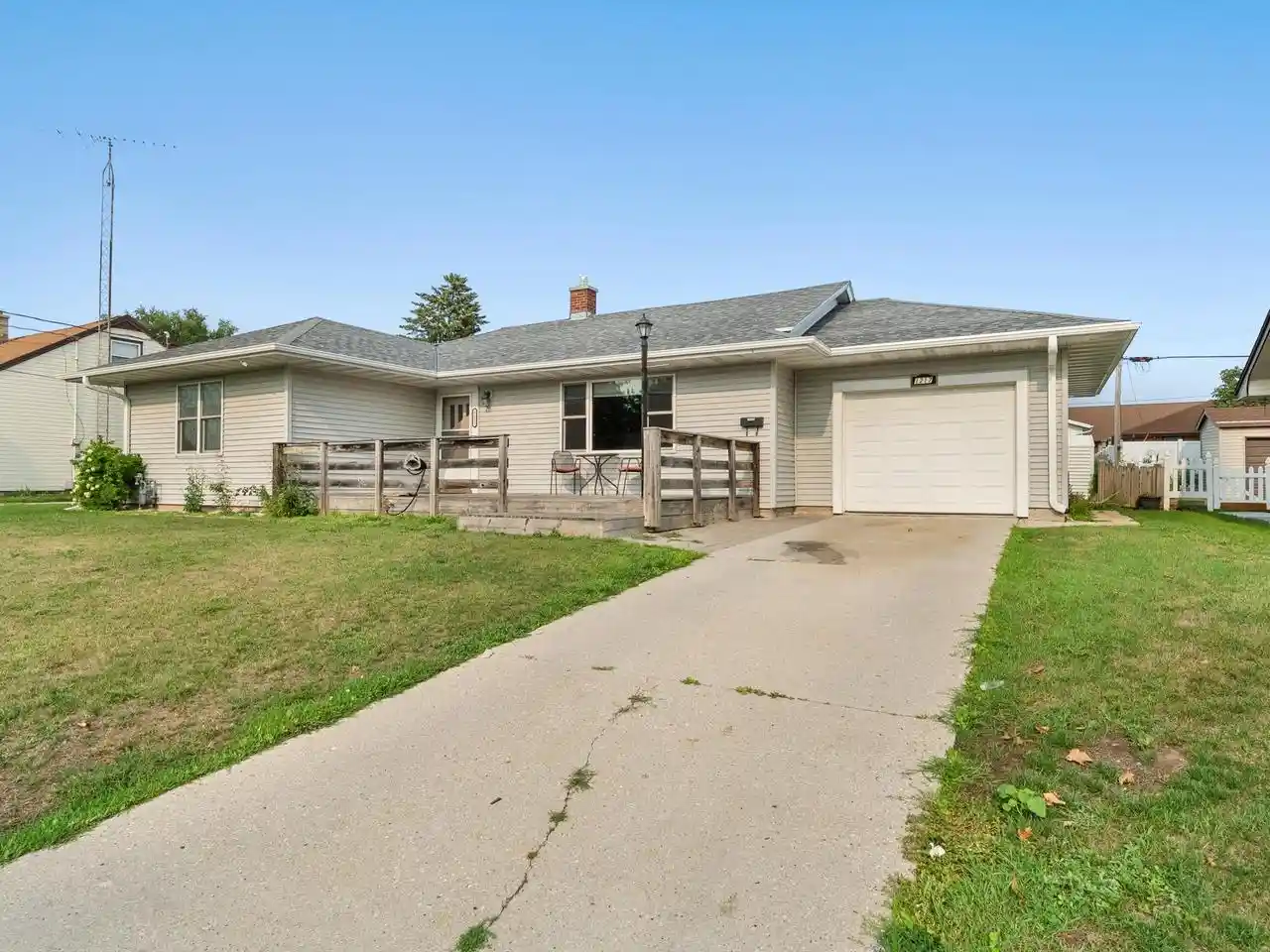 1st image of 1217 S 25th Street Street, Manitowoc, WI 54220 | MLS# 1976731