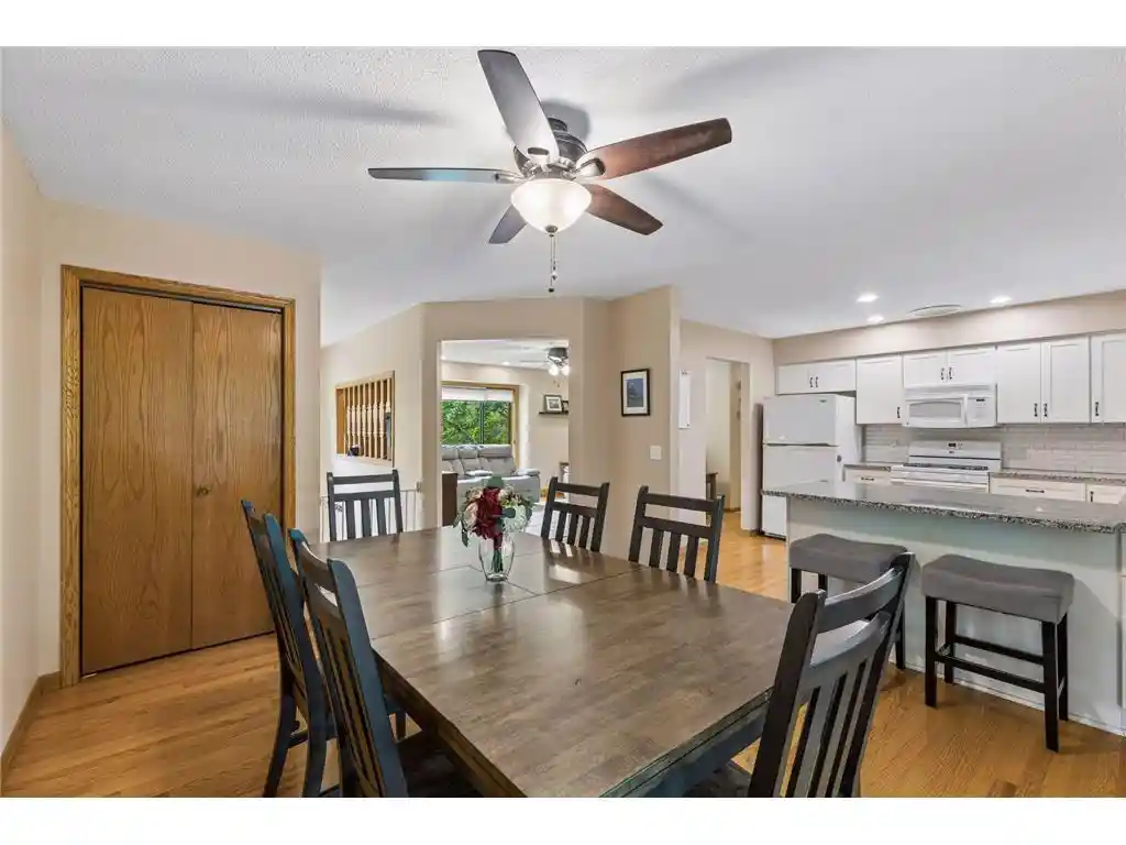 Photo 3 of Sale Pending at 1076 Cottonwood Dr Dr, Hudson, WI 54016 | MLS# 7127974 | Listing updated on 2026-09-18