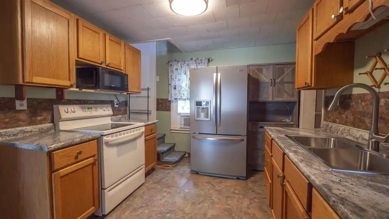 4th image of 131 Pine Street Street, Waupaca, WI 54981 | MLS# 50331242