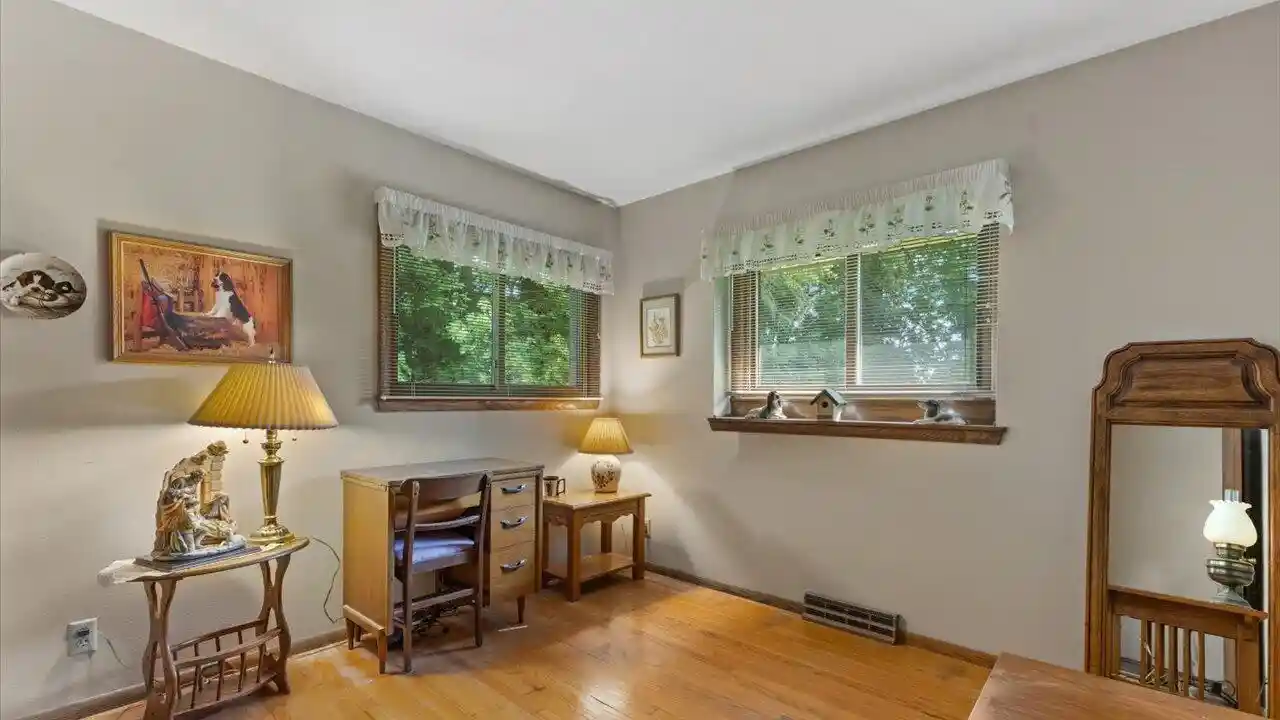 4th image of W215N10105 Hickory Dr Dr, Colgate, WI 53017 | MLS# 1976737
