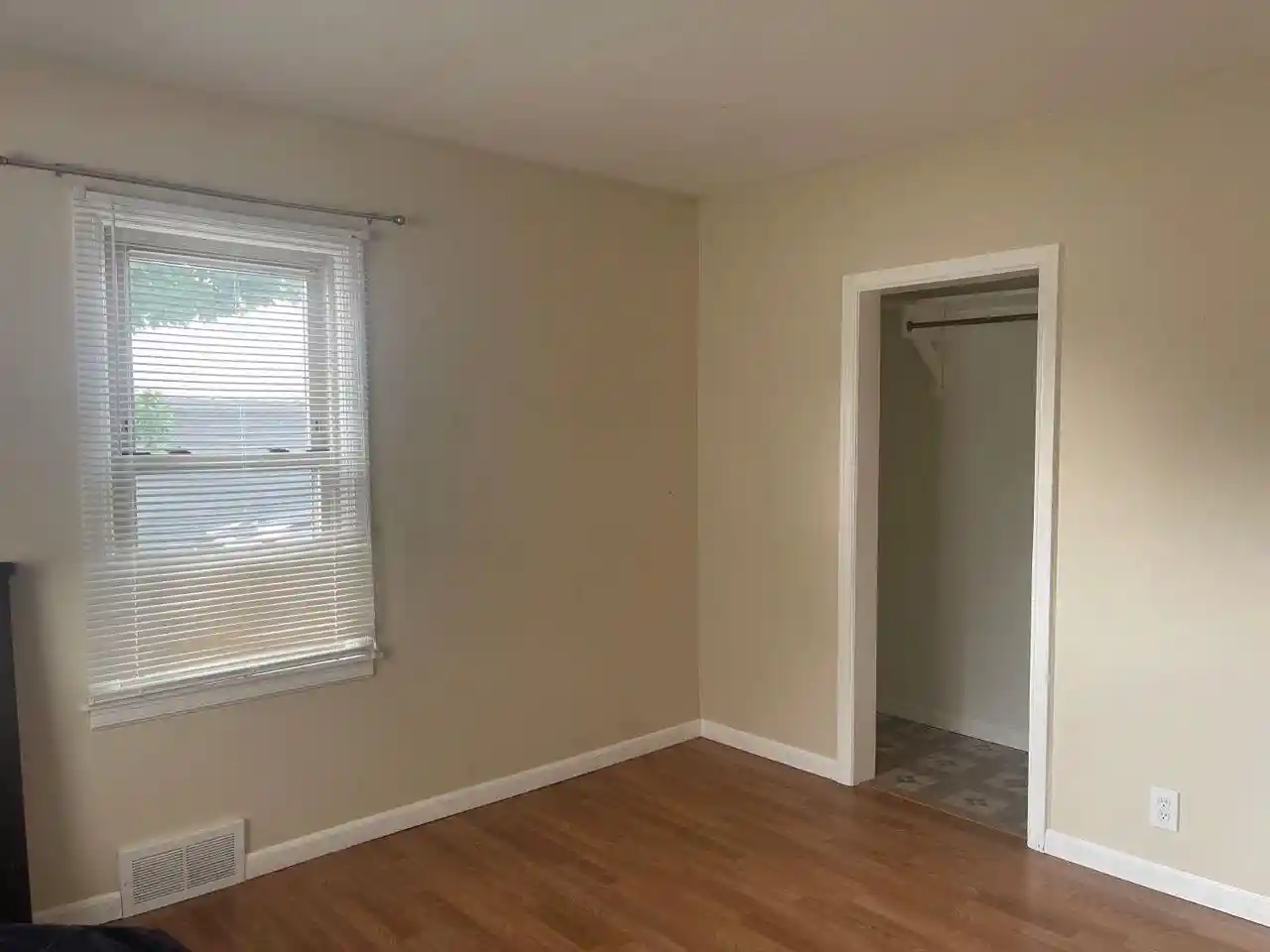 4th image of 708 E Breitung Avenue Avenue, Kingsford, MI 49802 | MLS# 50331248