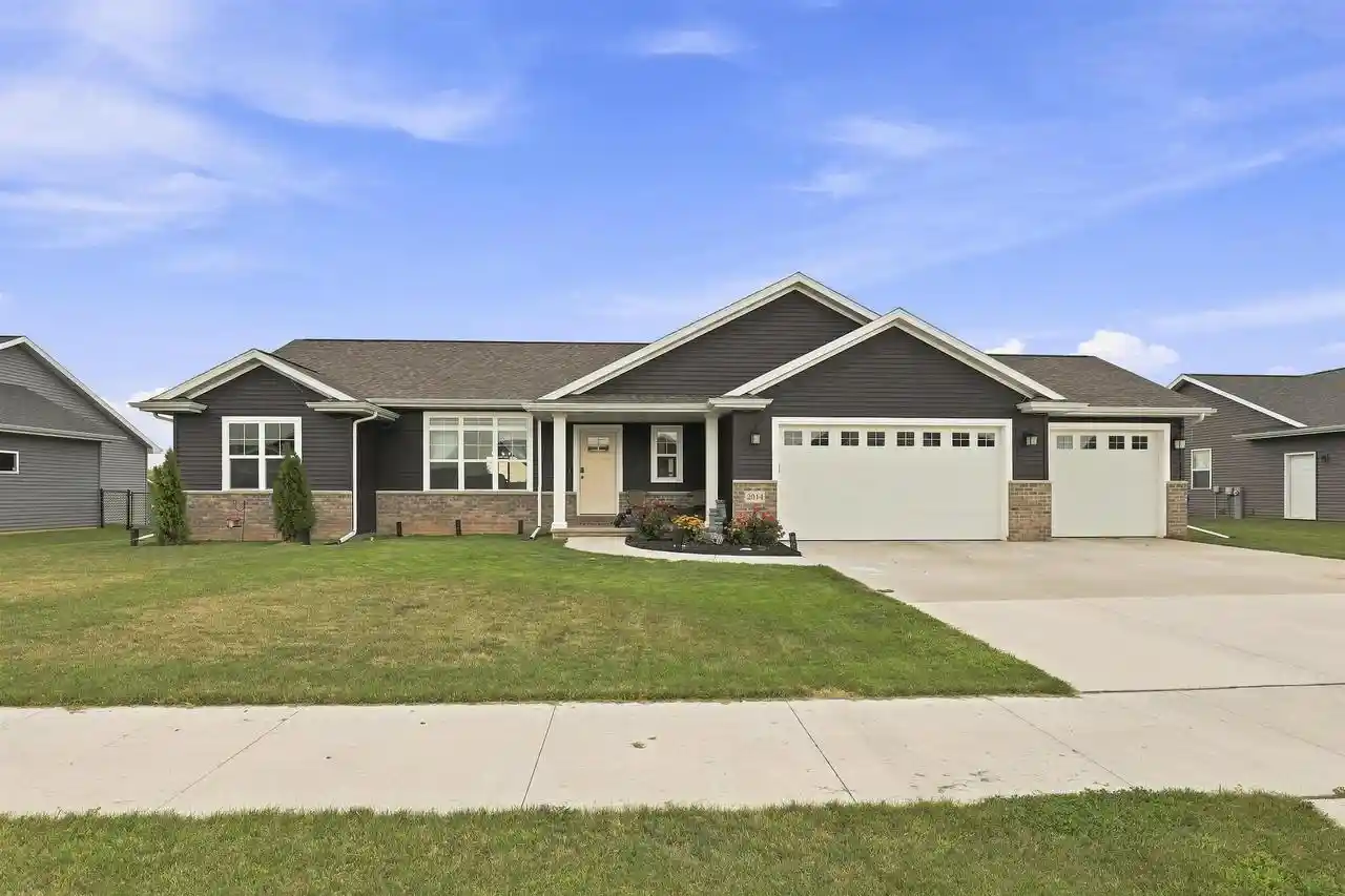 Photo 1 of Single family home for sale at 2014 Bear Paw Trail Trail, Kaukauna, WI 54130 | MLS# 50331249 | Listing updated on 2026-09-11