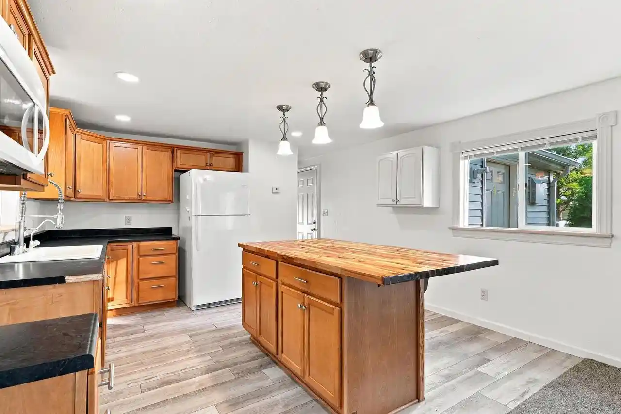 23rd image of 2 Algonquin Trail Trail, Sheboygan, WI 53081 | MLS# 2030829