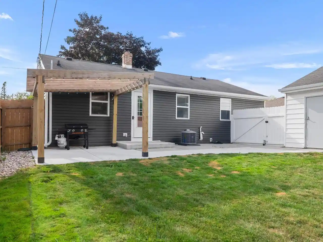 3rd image of 1013 N 6Th Street Street, Manitowoc, WI 54220 | MLS# 1976744