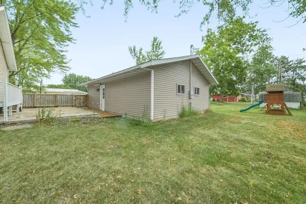 2nd image of 479 Irvine Street Street, Chippewa Falls, WI 54729 | MLS# 1604358
