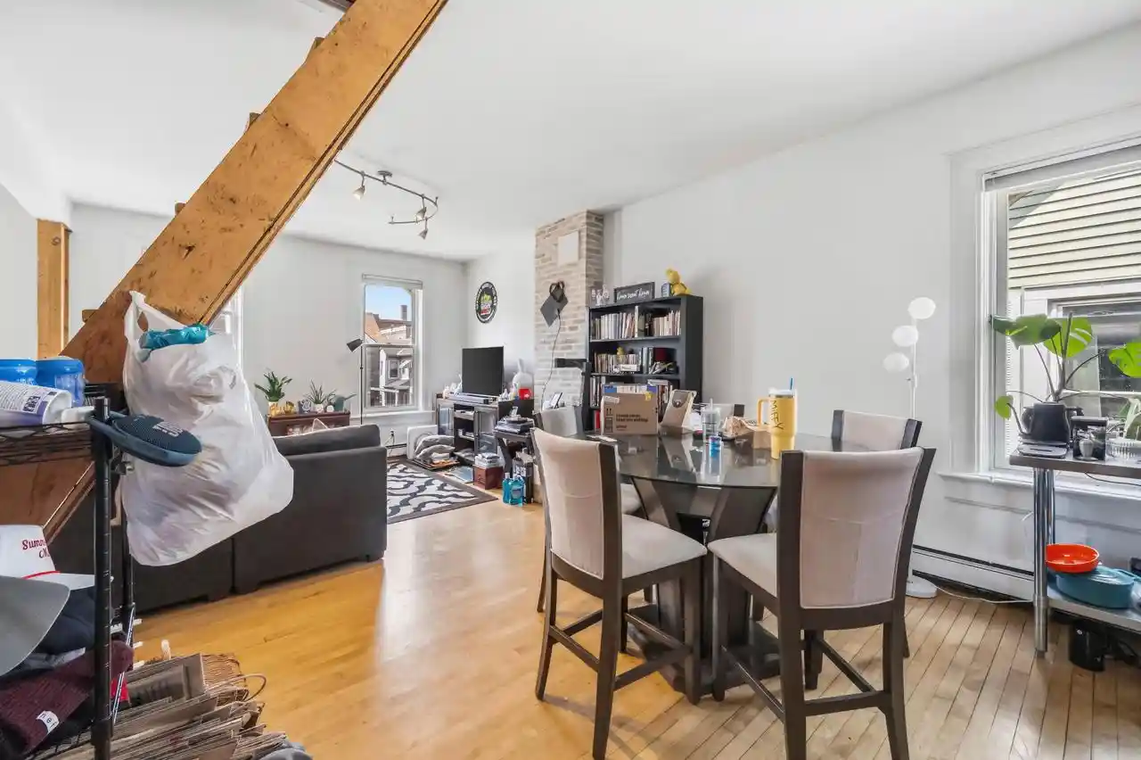 4th image of 1308 N Astor Street Street, Milwaukee, WI 53202 | MLS# 1976751