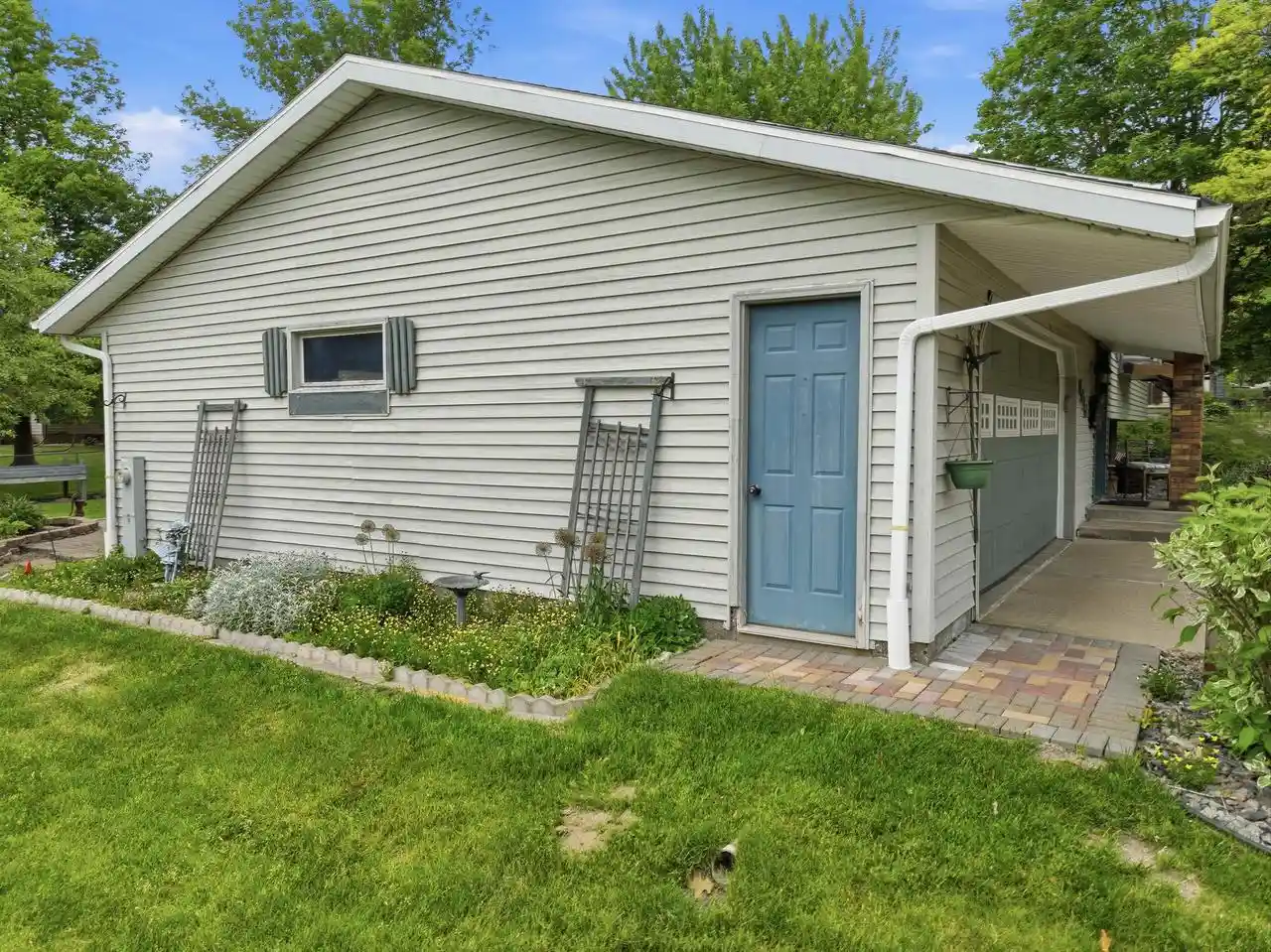 2nd image of 1019 W Upham Street Street, Marshfield, WI 54449 | MLS# 22604033