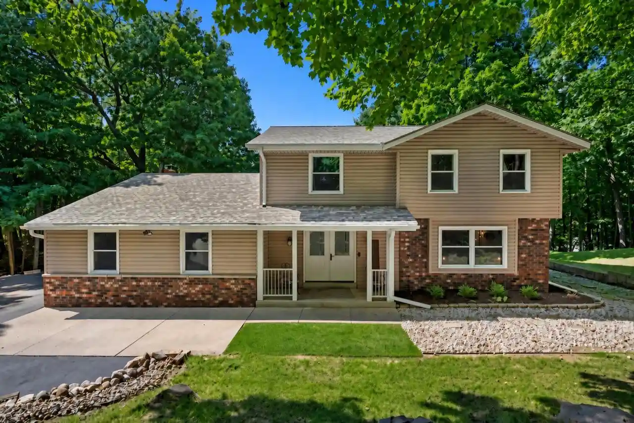 Photo 1 of Single family home for sale at S9w31422 Irwin Court Court, Wales, WI 53183 | MLS# 1976759 | Listing updated on 2026-09-02