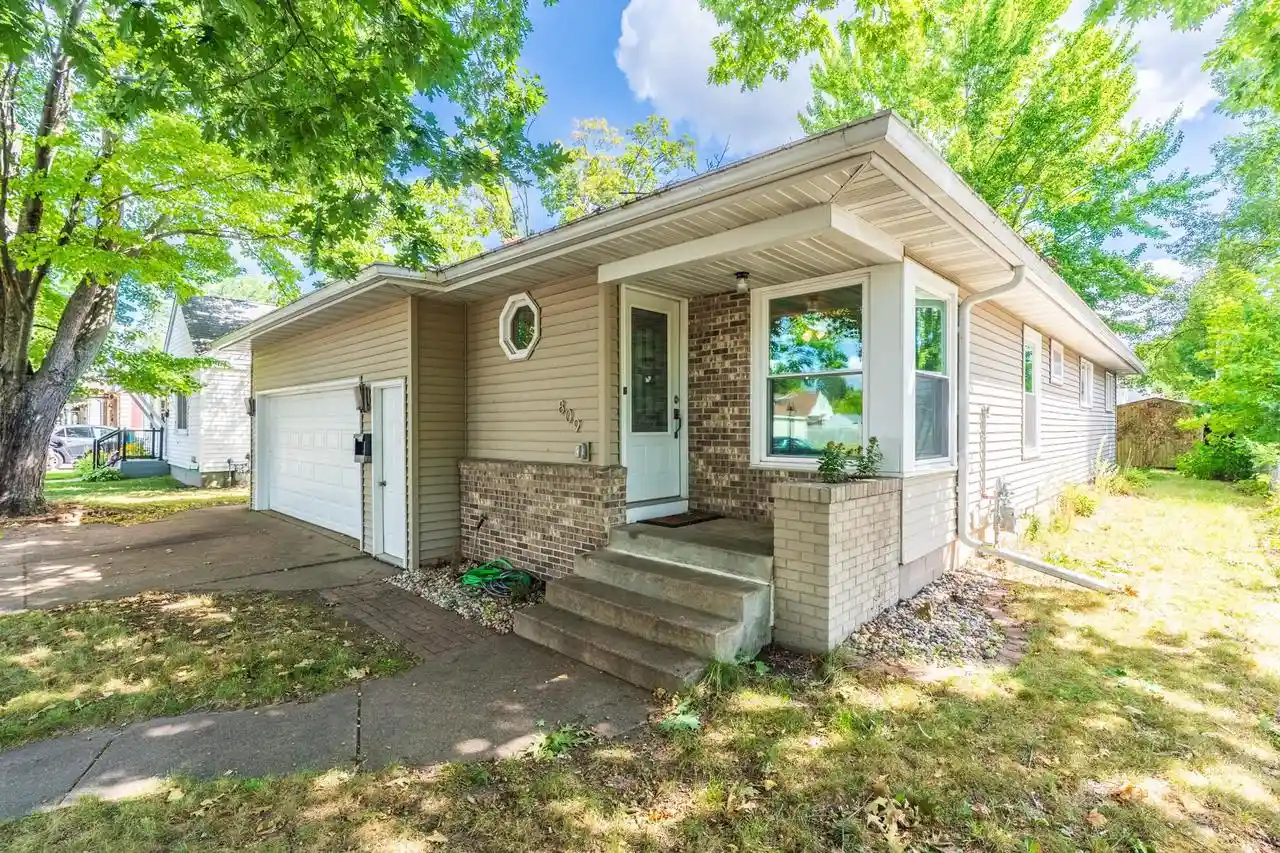 Photo 1 of Single family home for sale at 809 N 8th Avenue Avenue, Wausau, WI 54401 | MLS# 22604035 | Listing updated on 2026-09-11
