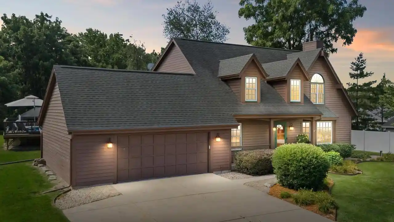 1st image of 27015 Lorie Dr Dr, Waterford, WI 53185 | MLS# 1976772