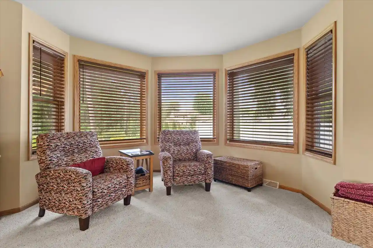 2nd image of 27015 Lorie Dr Dr, Waterford, WI 53185 | MLS# 1976772