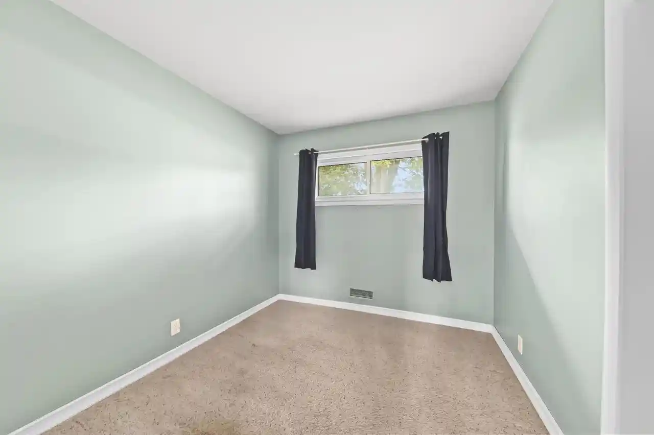 Photo 4 of Single family home for sale at N60W22745 Silver Spring Dr Dr, Lisbon, WI 53089 | MLS# 1976778 | Listing updated on 2026-08-23
