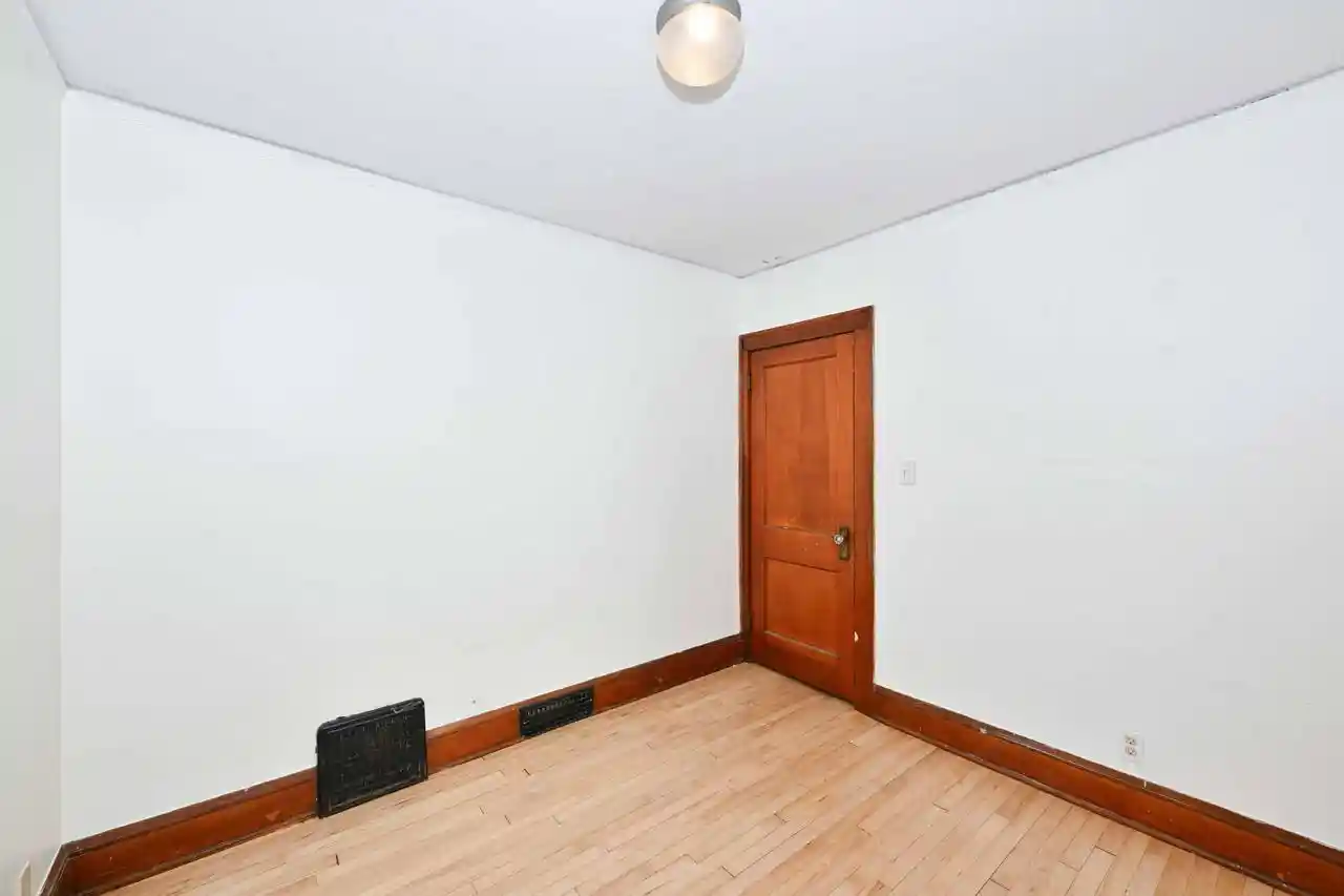 4th image of 8447 W Maple St St, West Allis, WI 53214