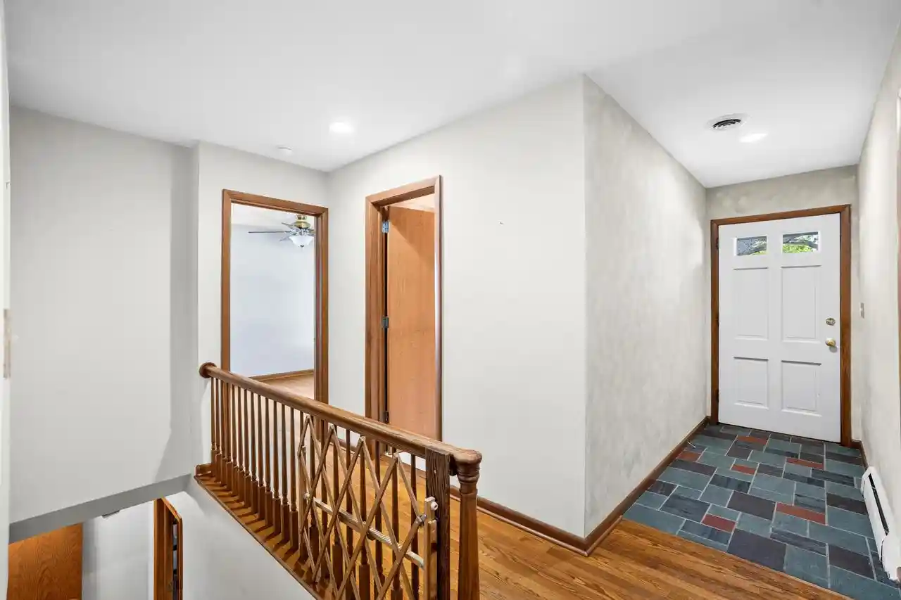 Photo 4 of Single family home for sale at 1416 Spring Valley Dr Dr, Racine, WI 53405 | MLS# 1976812 | Listing updated on 2026-08-19