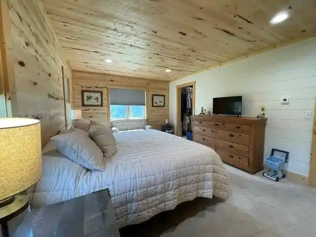 2nd image of 10644n Roynona Road Road, Hayward, WI 54843 | MLS# 1604322