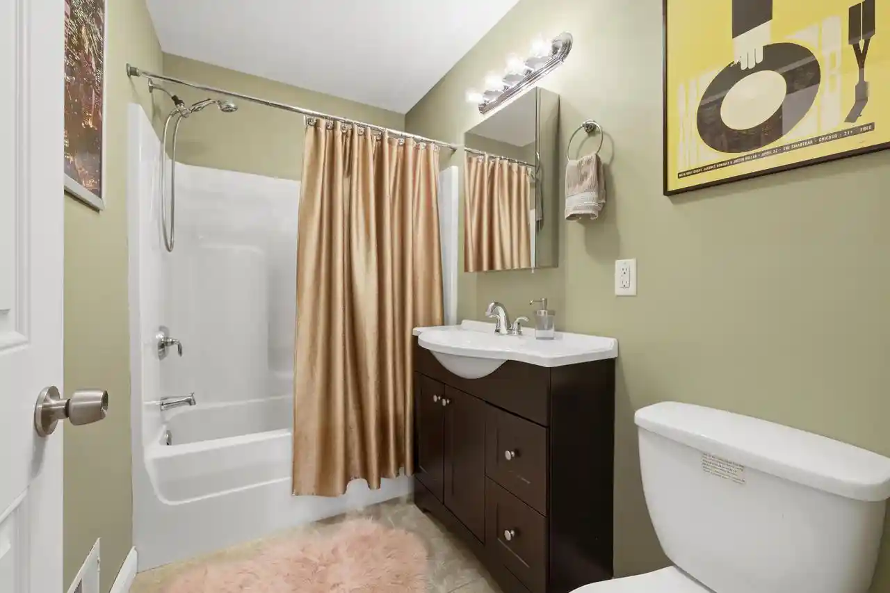 4th image of 2586 S Austin St St, Milwaukee, WI 53207