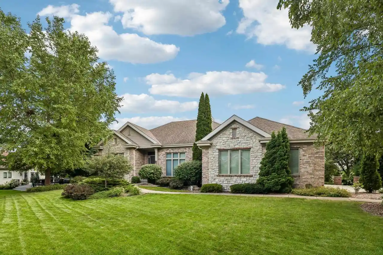 Photo 1 of Single family home for sale at 1805 Autumn Hl Dr, Verona, WI 53593 | MLS# 2030871 | Listing updated on 2026-09-18