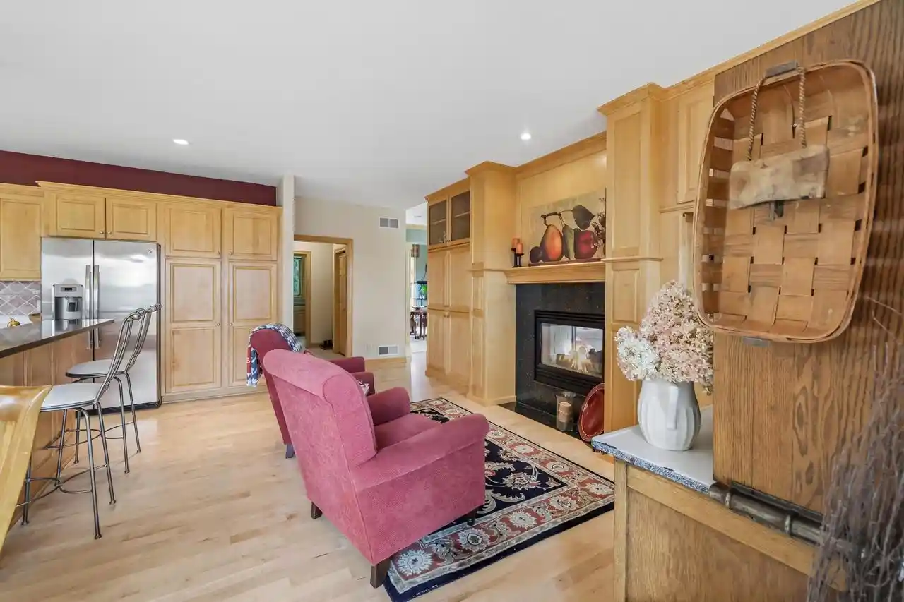 Photo 4 of Single family home for sale at 1805 Autumn Hl Dr, Verona, WI 53593 | MLS# 2030871 | Listing updated on 2026-09-18