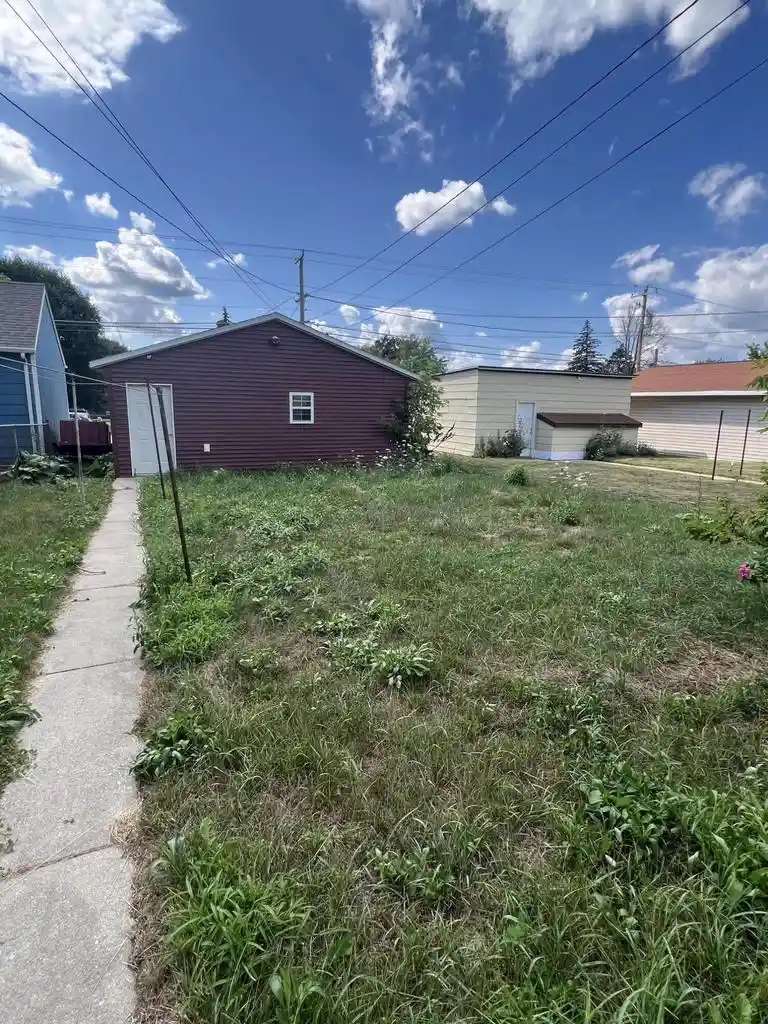3rd image of 1450 S 13Th Street Street, Sheboygan, WI 53081 | MLS# 1976847