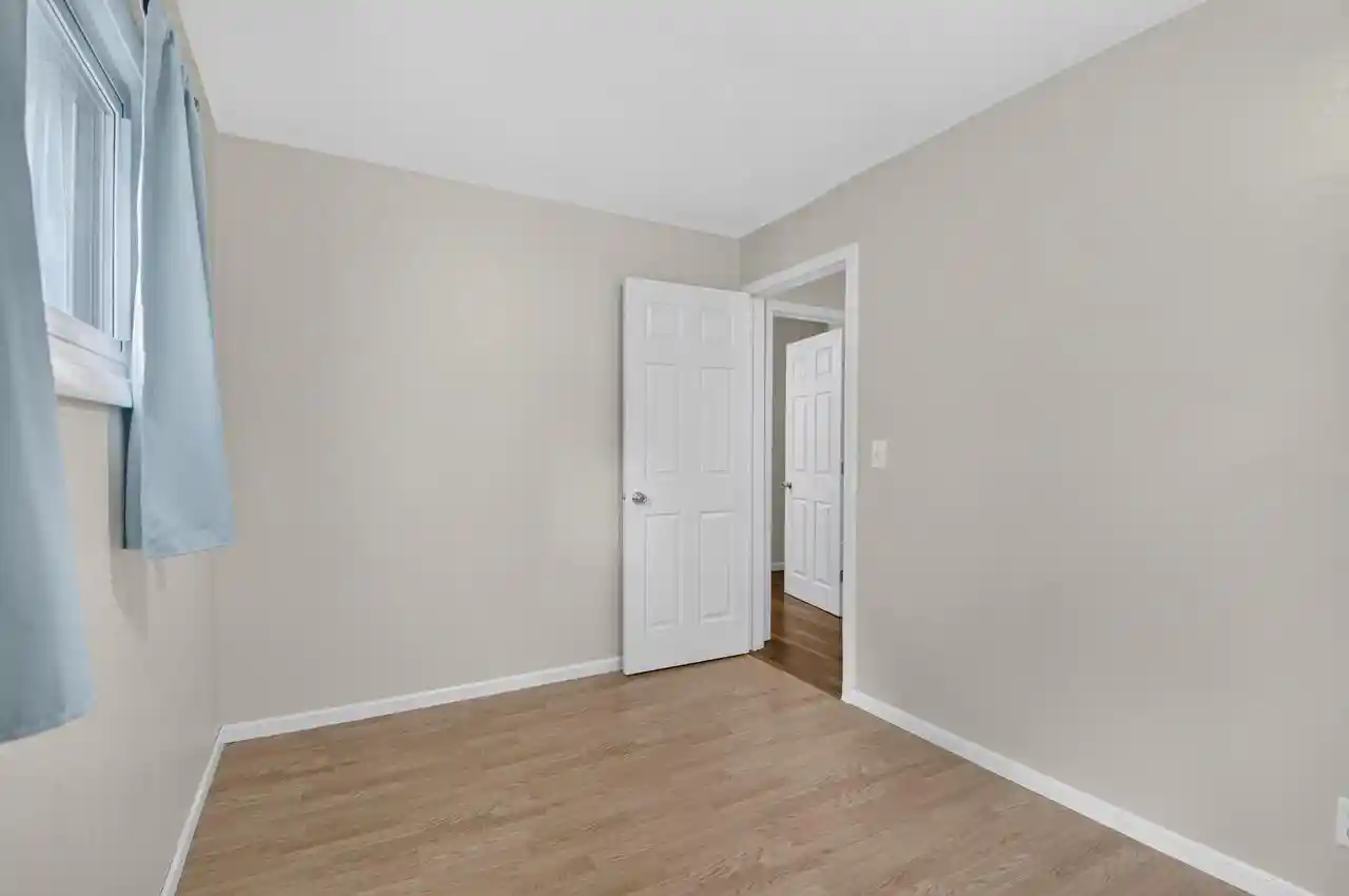 4th image of 917 11Th Street Street, Pleasant Prairie, WI 53158 | MLS# 1976851