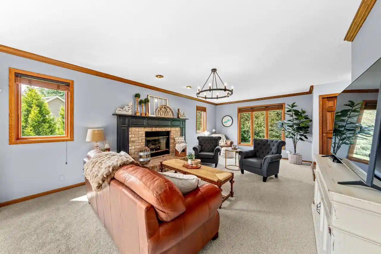 2nd image of W237n3390 Five Fields Road Road, Pewaukee, WI 53072 | MLS# 1976852
