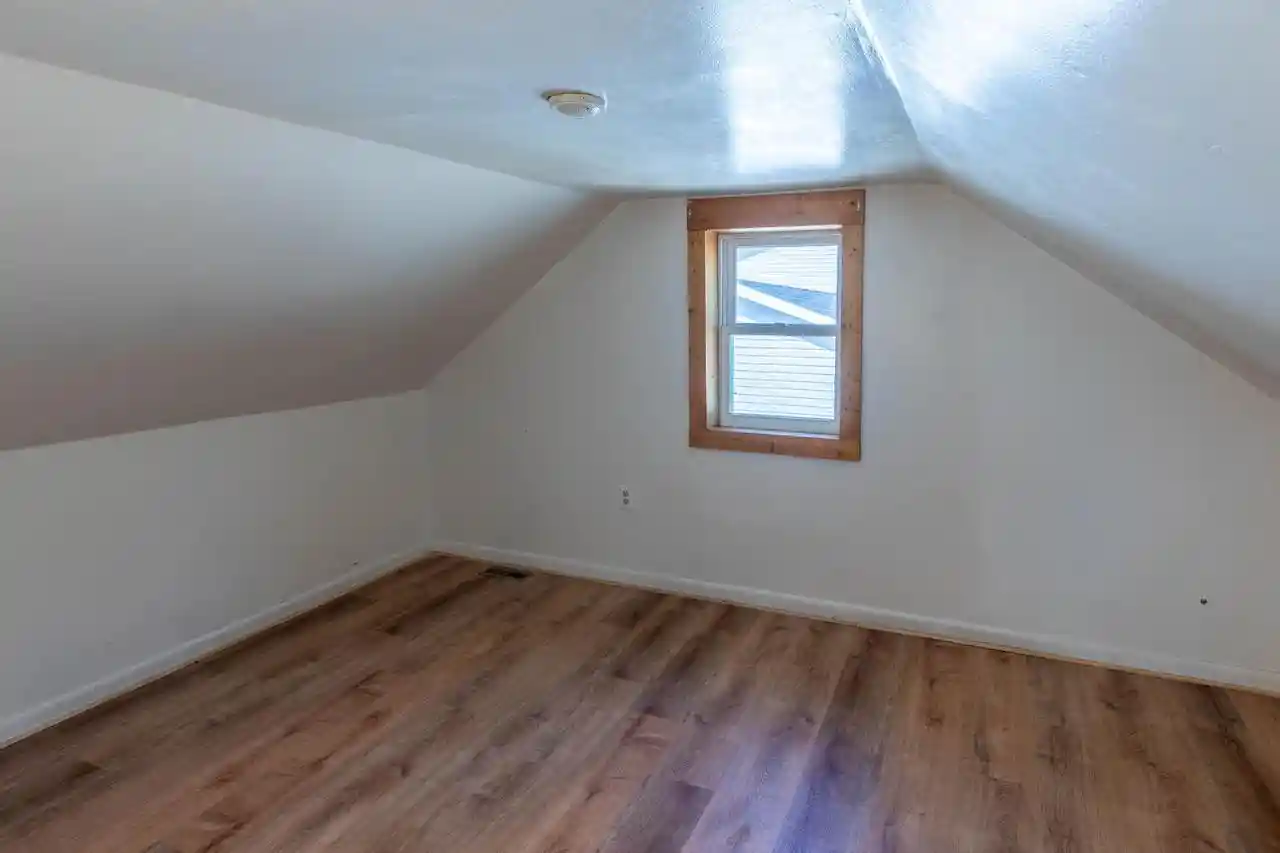 Photo 3 of Single family home for sale at 15 W Montrose St, Rhinelander, WI 54501 | MLS# 22604051 | Listing updated on 2026-10-28