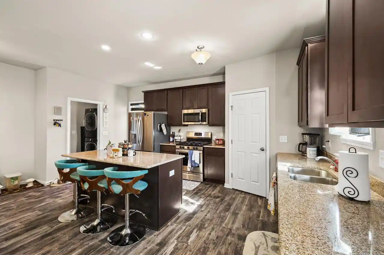 3rd image of 302 Tori Dr Dr, Belleville, WI 53508 | MLS# 2030882