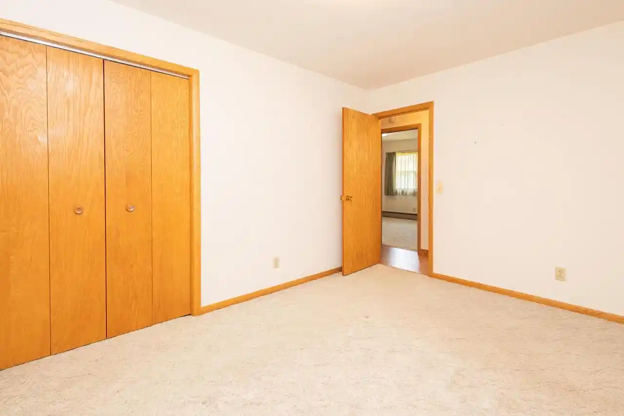 4th image of 204 E Pleasant Street Street, South Wayne, WI 53587 | MLS# 2030885