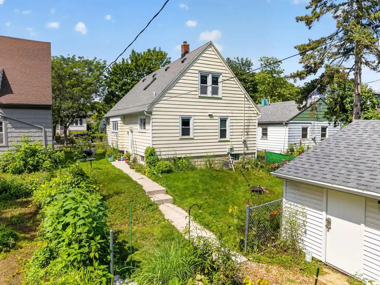 2nd image of 5674 N 37th Street Street, Milwaukee, WI 53209 | MLS# 1976866