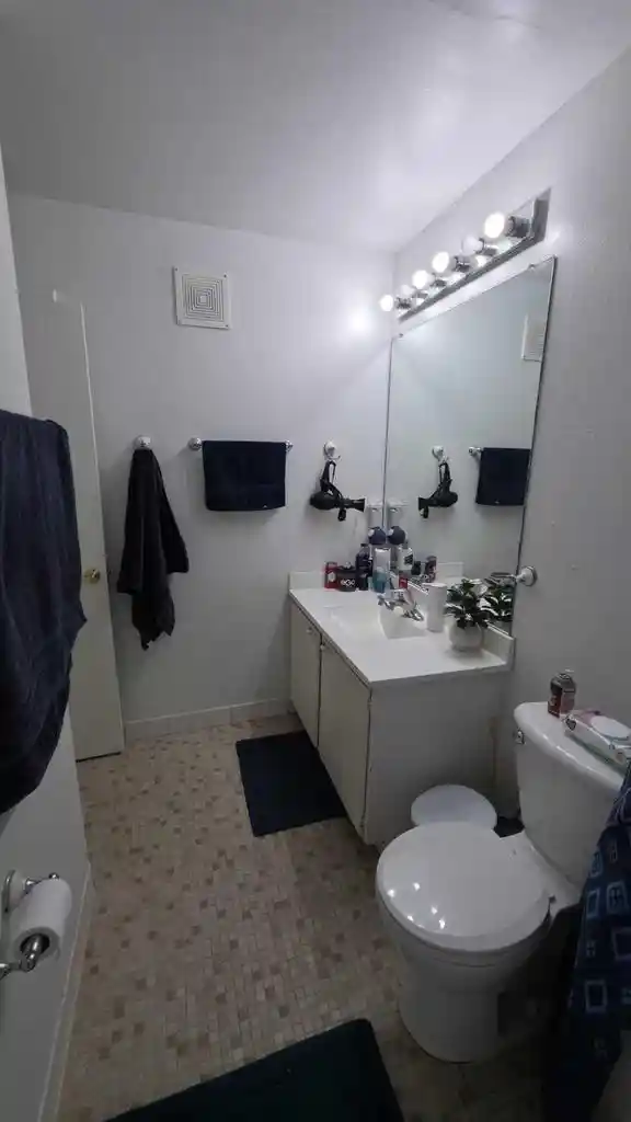 2nd image of 9500 N Green Bay Road Road #206, Milwaukee, WI 53209 | MLS# 1976871