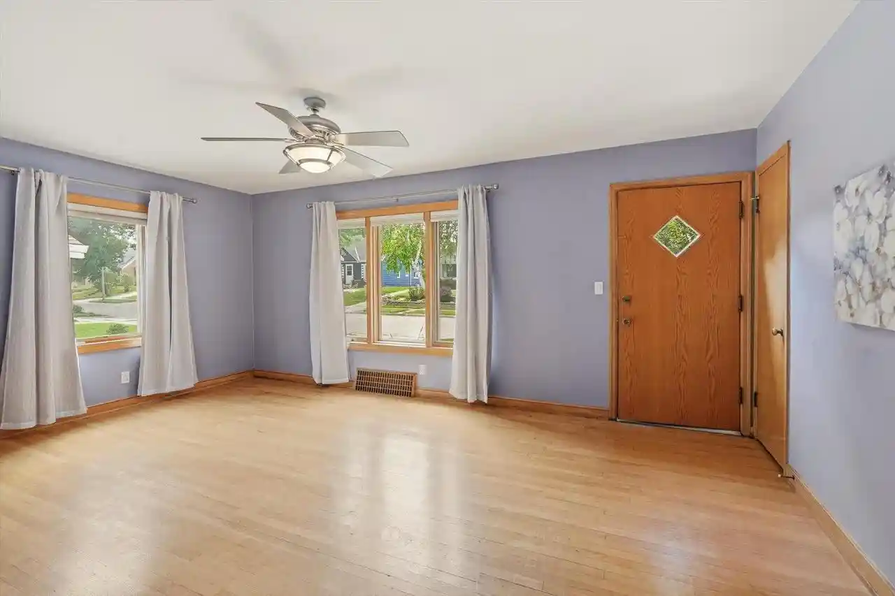 27th image of 2016 S 96th Street Street, Milwaukee, WI 53227 | MLS# 1976873