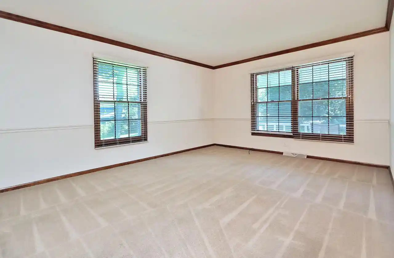 3rd image of 10818 86Th Pl Pl, Kenosha, WI 53158 | MLS# 1976878