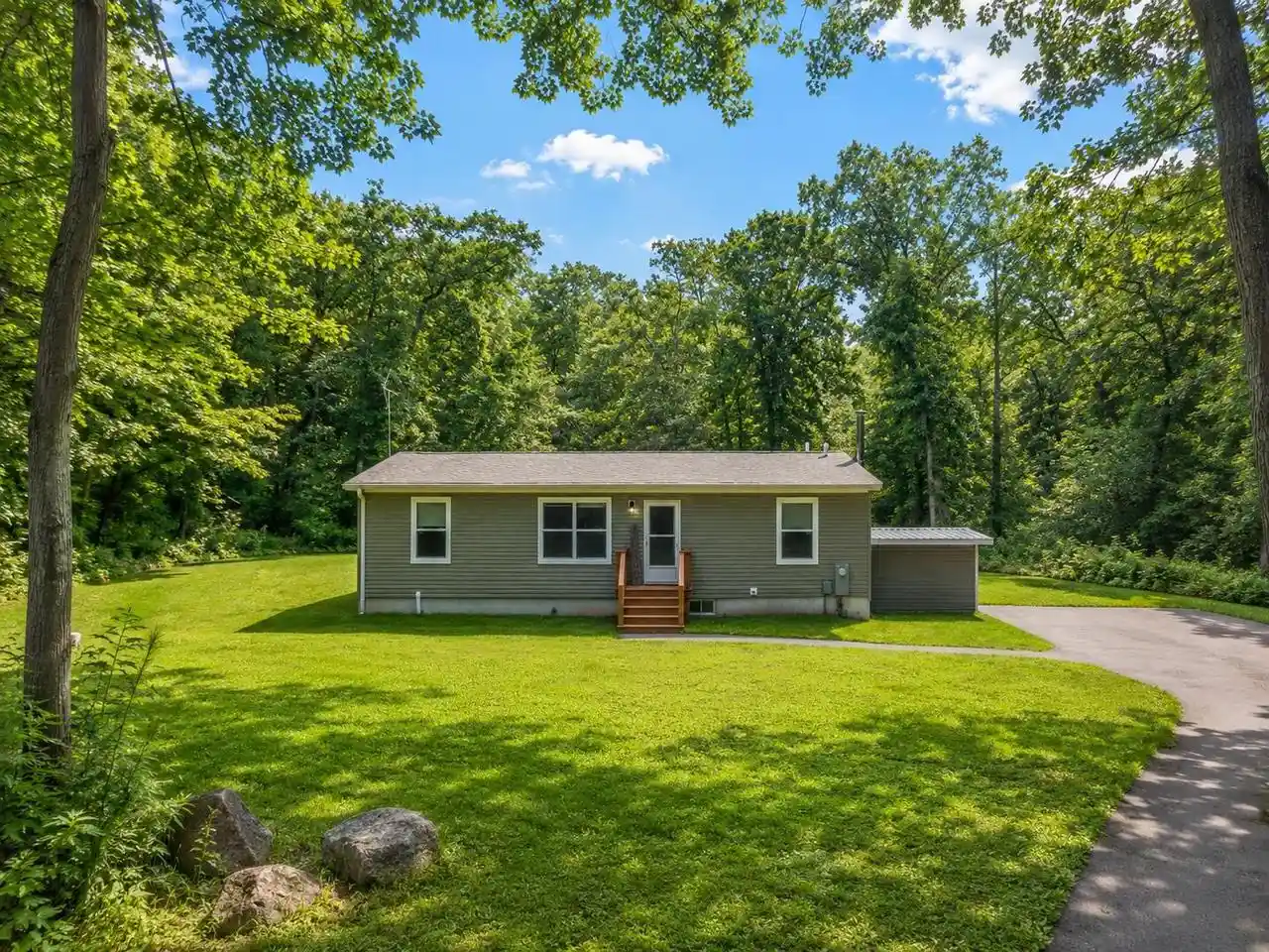 Photo 1 of Single family home for sale at S3040 E Fox Hill Road Road, Baraboo, WI 53913 | MLS# 2030891 | Listing updated on 2026-09-18