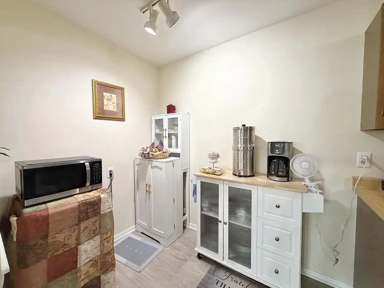 2nd image of 1619 Dover Dr Dr, Waukesha, WI 53186