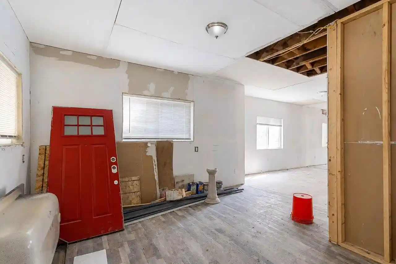 Photo 2 of Single family home for sale at 3718 N 7th Street Street, Milwaukee, WI 53212 | MLS# 1976884 | Listing updated on 2026-08-19