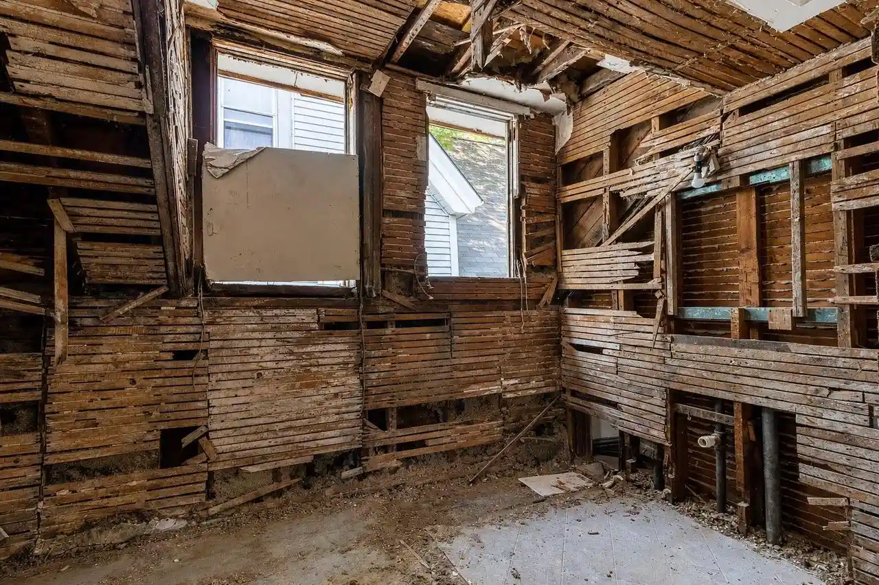 Photo 3 of Single family home for sale at 3718 N 7Th Street Street, Milwaukee, WI 53212 | MLS# 1976884 | Listing updated on 2026-08-19