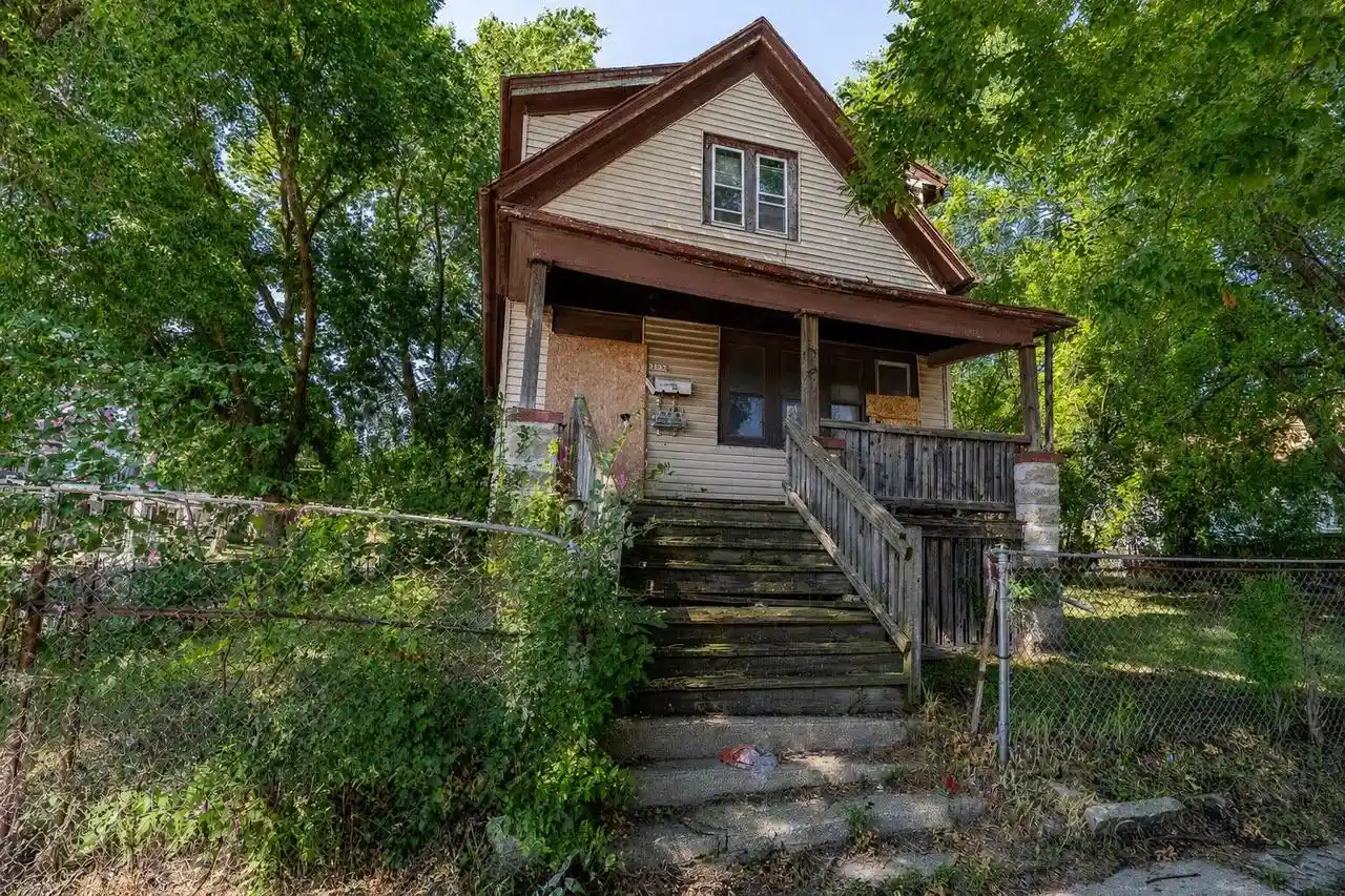 1st image of 2532 W Lloyd Street Street, Milwaukee, WI 53205 | MLS# 1976887